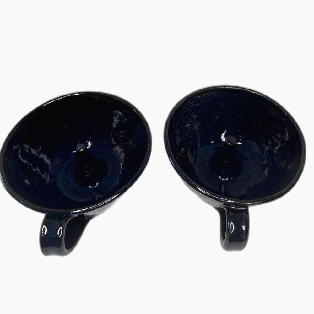 J.B. Calhoun Traditions handcrafted Blue Glazed Apple/ Bell Pepper Baking Dish.